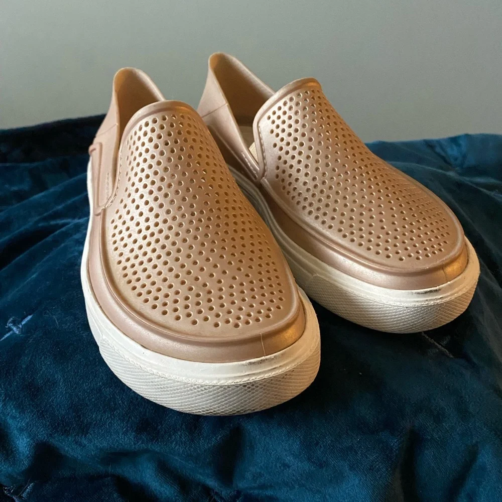 CROCS Roka Slip On - Picture 6 of 9